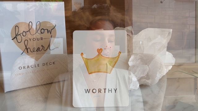 Worthy Oracle Message ✦ Follow Your Heart Oracle Deck Visual Guidebook by Tori Rerick смотреть онлайн