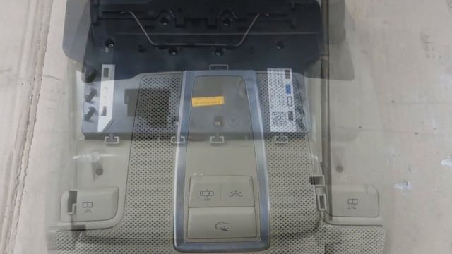 Плафон потолочный передний Мерседес a1669008806 смотреть онлайн