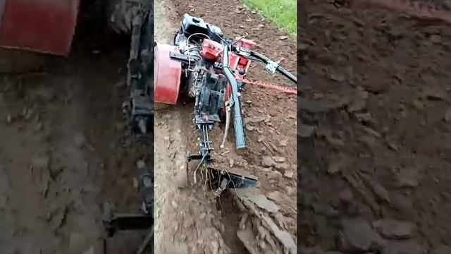 мб 90 на R13 пахота осенью на 3 передаче. смотреть онлайн