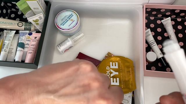 SKINCARE DECLUTTER 2021 - EYE CREAMS & EYE MASKS смотреть онлайн