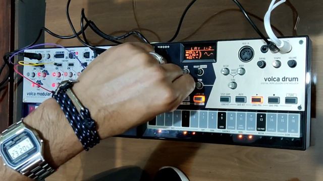 Techno Live Jam #06 Volca Drum + Volca Modular смотреть онлайн