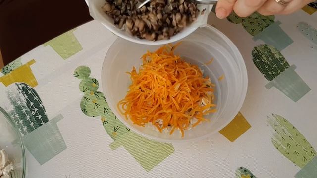 Ассорти из шести салатов из курицы смотреть онлайн