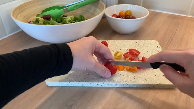 НУ КАКОЙ ЖЕ ОН ВКУСНЫЙ! САЛАТ С СЫРОМ БУРРАТА! смотреть онлайн