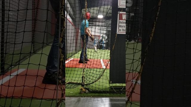 Clay getting some hits at the cages. Batting cages practice смотреть онлайн