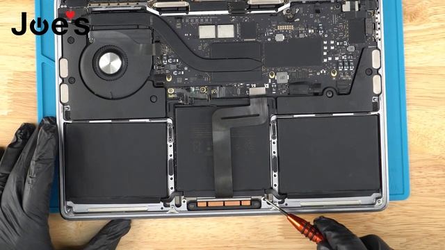 Apple MacBook Pro 13" 2020 2022 M1 M2 A2338 Trackpad Replacement | Repair Tutorial смотреть онлайн