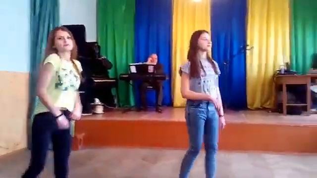 Легкий танець для дівчат 7 класів. смотреть онлайн