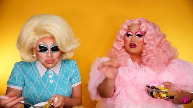Mukbang with Kim Chi (Trixie tries Kim's favorite Korean dishes) смотреть онлайн
