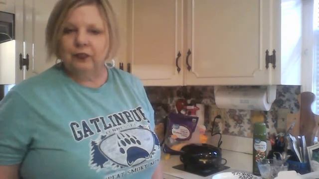 Unboxing of the 8" Dash Chaffle Maker!!!! смотреть онлайн