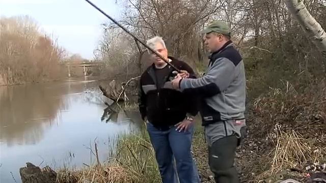 С болонской удочкой в Грецию.avi смотреть онлайн