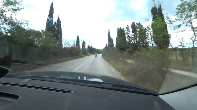 ПОНАЕХАВШИЕ В КРЫМ. КАК НЕ РАЗБИТЬ МАШИНУ ПО ПУТИ НА МЫС МЕГАНОМ смотреть онлайн