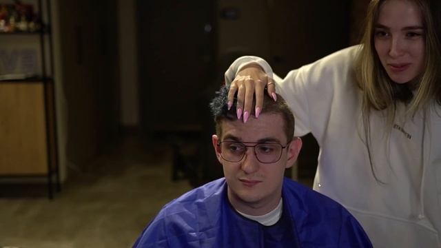 Стригут налысо Evelone192