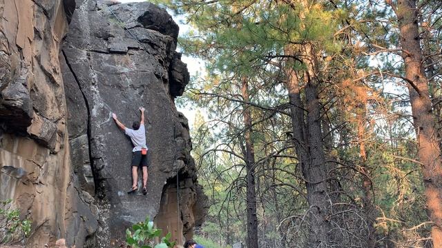 The Dark Tower V3 First Known Ascent смотреть онлайн