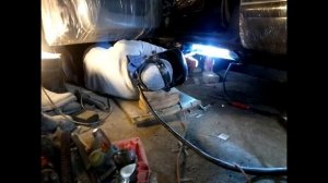 Ремонт порогов гнилого кузова автомобиля.