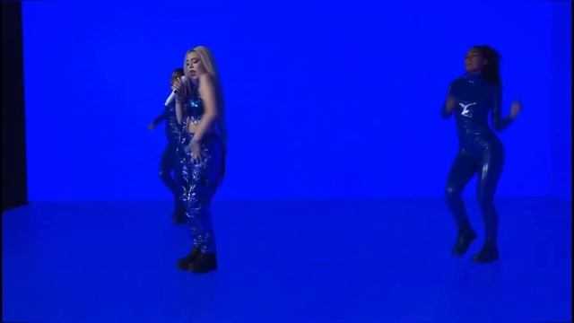 Ava Max - Who’s Laughing Now (Live) смотреть онлайн