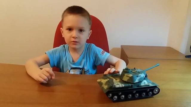 Танк игрушка Обзор новинок Играем танком и машинками Велли смотреть онлайн