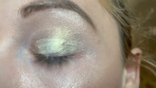 Помада Жемчужное Сияние ,подводка Сияние Жемчуга . Сяйво Эйвон 02/2021 звёздная коллекция смотреть онлайн