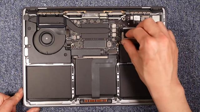【ジャンク】MACBOOKPRO（マックブックプロ）2016のSSDを超安価に１TBに増設する。 смотреть онлайн