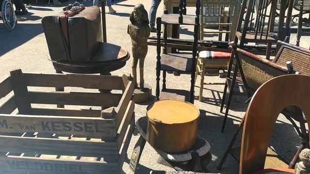 Vlog. Продолжаю кроить жакет/вяжу сарафанчик/экскурсия по барахолке/что купили/утилизация носков смотреть онлайн