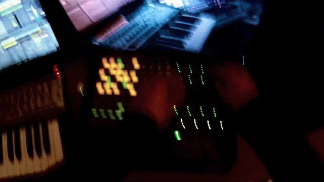 FIRST PERSON DUBSTEP (Live DJ Set in Ableton with APC40) смотреть онлайн