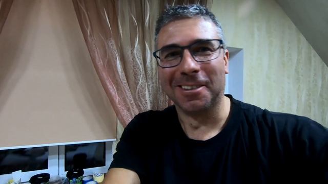 #BEE03 Дизайнерський вулик. Як незвичайно пофарбувати вулик та надати йому індивідуального дизайну. смотреть онлайн