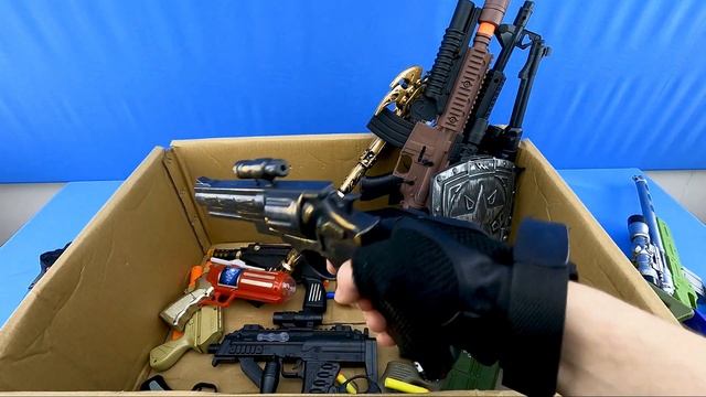 My Ax Collection in a Box. Yellow Scream Mask. M416-Uzi-Ak47 смотреть онлайн