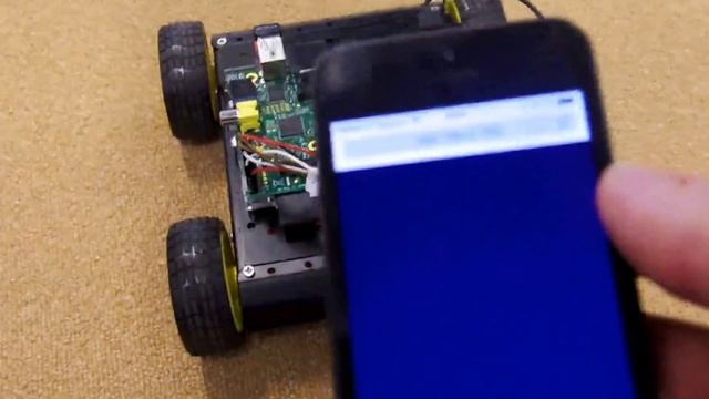 Raspberry Pi and Node.js driven RC car :) смотреть онлайн