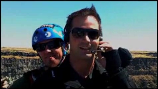 Поющий репортер смотреть онлайн