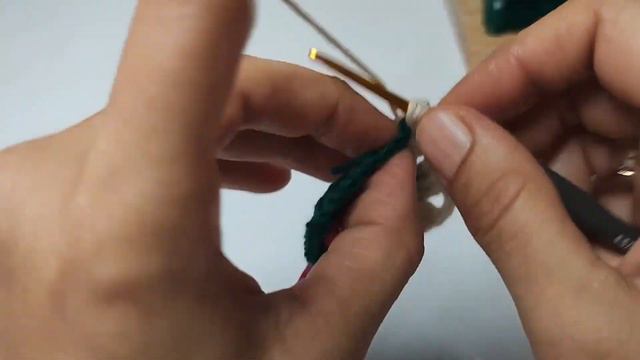 How to Crochet a Versatile Granny Square | Easy DIY Tutorial | Step-by-Step for Beginners смотреть онлайн