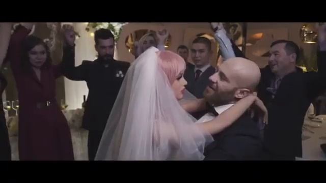 Юрий Толочко жениться на резиновой кукле смотреть онлайн