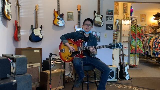 Gibson Barney Kessel and Groovy Loungewear смотреть онлайн