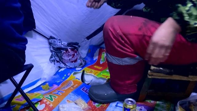 В ПЕРВЫЕ ВЫЕХАЛ НА РИПУСА И СКОЛЬКО РЫБЫ В ОДНОЙ ЛУНКЕ  БЕШЕННЫЙ КЛЕВ РИПУСА  ЧАСТЬ ПЕРВАЯ