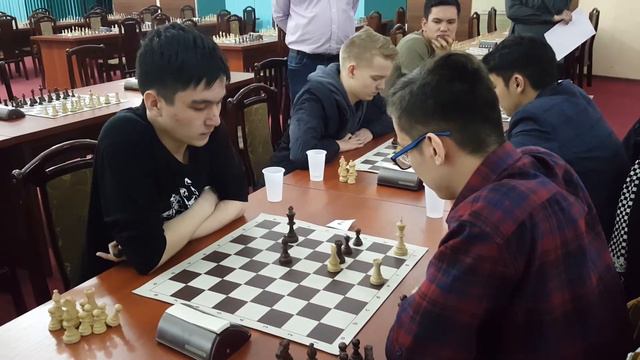 Чемпионат Республики Казахстан по шахматам до 20 лет (Рапид, IX- тур) смотреть онлайн