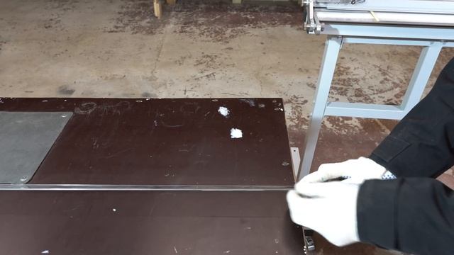 Резка оргстекла на широкоформатном резаке смотреть онлайн