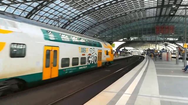 Zugverkehr in Berlin Hauptbahnhof und Berlin Hbf (Tief) смотреть онлайн