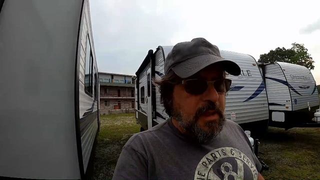 How Much Can I Tow With a Van? - Travel Trailer Shopping & Heading Back To Pennsylvania смотреть онлайн