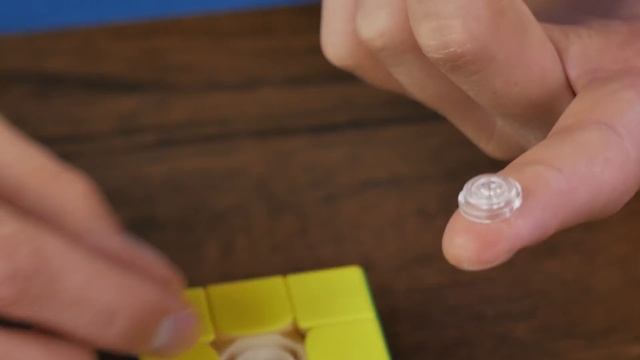 The cheapest smart rubik’s cube vs Robot Speedcuber смотреть онлайн