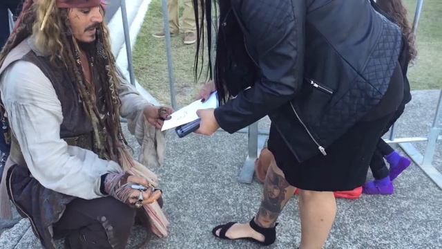 Johnny Depp signing my tattoos of his characters - Brisbane Australia Raby bay - pirates смотреть онлайн