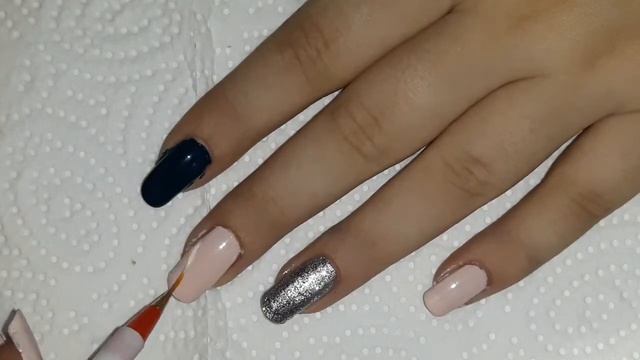 Семпъл маникюр в синьо и розово *Deni nail art* смотреть онлайн