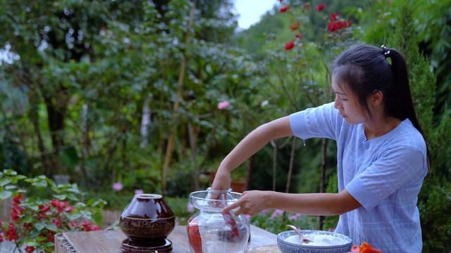 How to Grow Giant Chili Peppers from Seeds in 100 Days смотреть онлайн