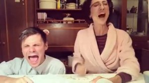 Как сын делает уроки с мамой