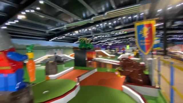 Legoland Windsor - New Adventure Golf Centre Vlog смотреть онлайн