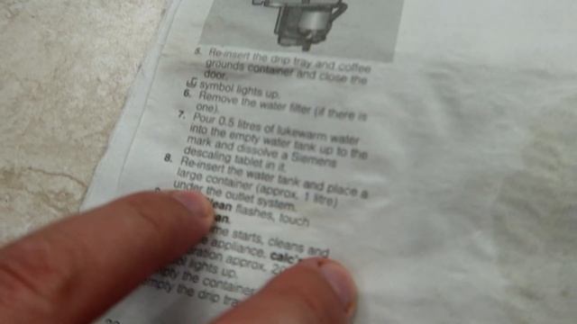 How to descale Siemens EQ.300 with original Siemens tablets, Calc 'n Clean. Is original better? смотреть онлайн