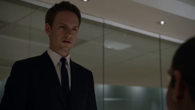 Mike Se Enfrenta a las Amenazas de Louis | Suits: La Ley de los Audaces смотреть онлайн