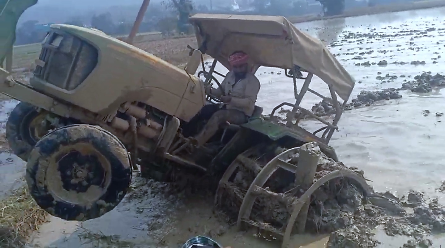 С такими колесами любое болото будет нипочем. смотреть онлайн