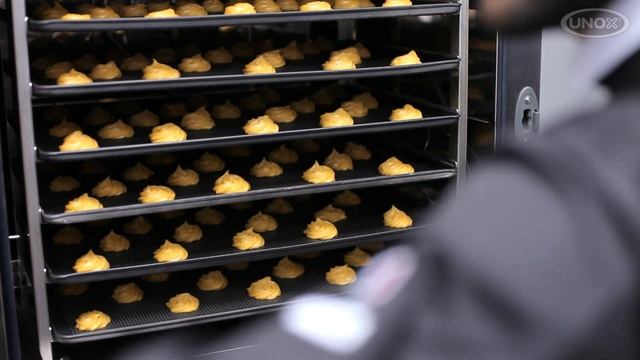 How to bake a full load of choux pastry with BakerTop™ смотреть онлайн