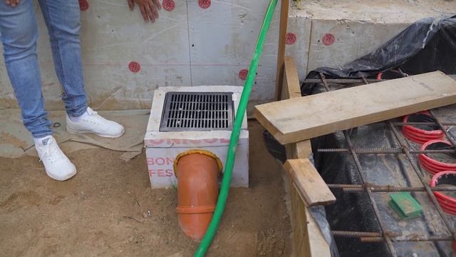 Система ливневой канализации, дренажная система на большом участке. Villagio Service смотреть онлайн