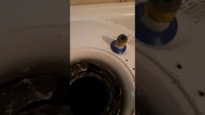 Плохой напор горячей воды из бойлера.