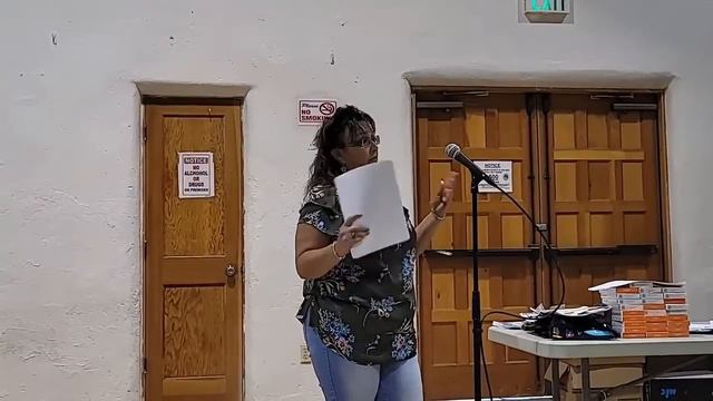 Residents Tell Mayor They Are Fed Up With Bad Cops, Mayor Laughs At Them смотреть онлайн