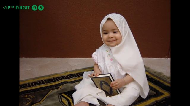 Ребёнок читает Коран! МашаАЛЛАХ! смотреть онлайн