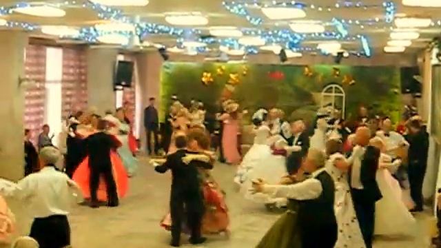 БОЛЬШОЙ ФИГУРНЫЙ ВАЛЬС на ОСЕННЕМ карачаровском балу смотреть онлайн